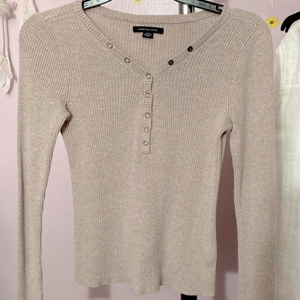 American Eagle Sweater